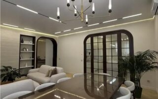 Продажа 5-комнатной квартиры, 210 м²