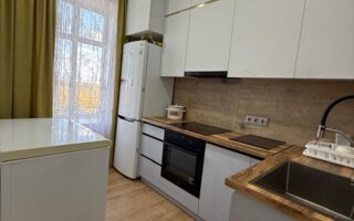 Продажа 3-комнатной квартиры, 90 м²