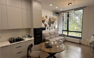 Продажа 1-комнатной квартиры, 42 м²