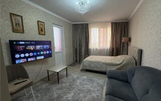 Продажа 1-комнатной квартиры, 42 м²