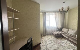 Продажа 3-комнатной квартиры, 137.8 м²