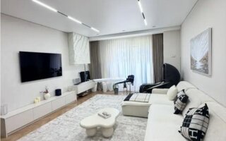 Продажа 4-комнатной квартиры, 136 м²