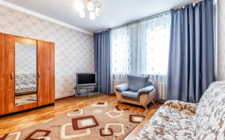 Аренда 2-комнатной квартиры посуточно, 100 м², пр. Кошкарбаева, дом  8 - Аренда квартир помесячно в Казахстане