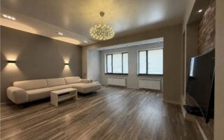 Продажа 2-комнатной квартиры, 85.8 м²