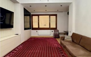 Продажа 4-комнатной квартиры, 138.2 м²