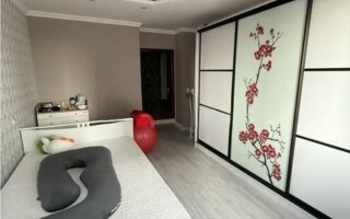 Продажа 3-комнатной квартиры, 111 м²