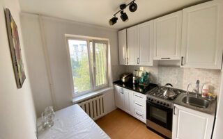 Продажа 3-комнатной квартиры, 65 м²