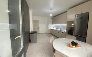 Продажа 2-комнатной квартиры, 70.7 м²