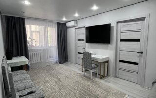 Продажа 4-комнатной квартиры, 62 м²