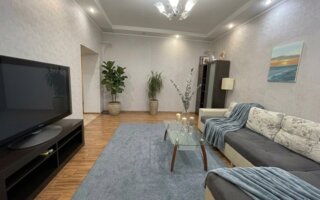 Продажа 2-комнатной квартиры, 80 м²