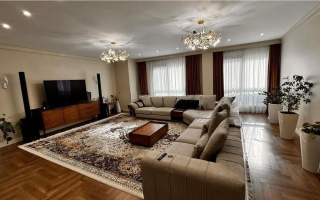 Продажа 5-комнатной квартиры, 202 м²