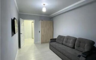 Продажа 1-комнатной квартиры, 42 м²