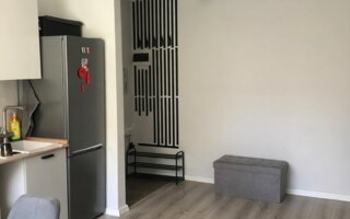 Продажа 3-комнатной квартиры, 49.8 м²
