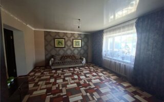 Продажа 5-комнатного дома, 180 м²