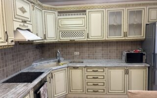 Продажа 4-комнатной квартиры, 140 м²